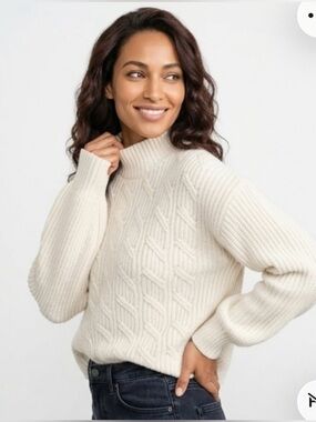 J Crew Women's Cream Cable Knit Sweater Medium